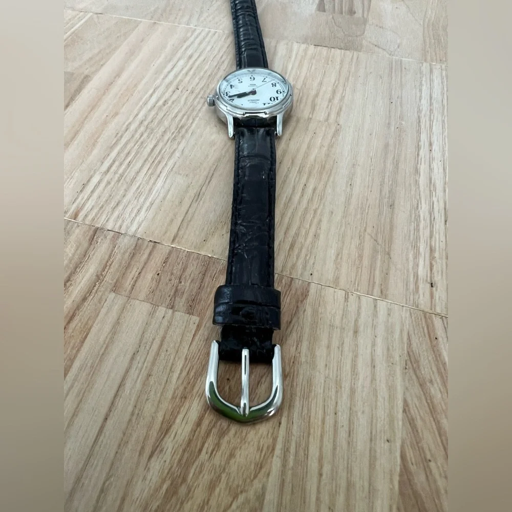 Timex ladies silver tone black leather watch NEW BATTERY